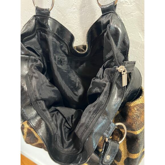 Giraffe Print Tote Bag with Black Trim Large Purse Satchel - Picture 13 of 15